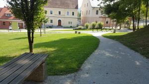 JAVNE POVRŠINE - ZGORNJI PARK